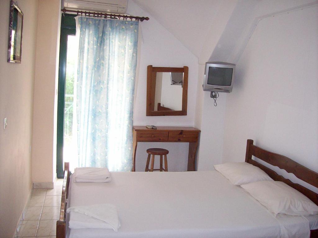 Petros Aparthotel Poros (Kefalonia)