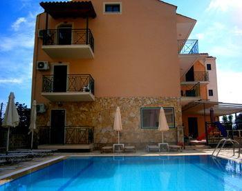 Aparthotel Petros 2*