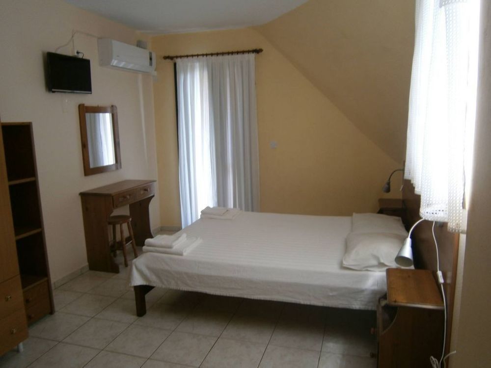 Petros Aparthotel Poros (Kefalonia)